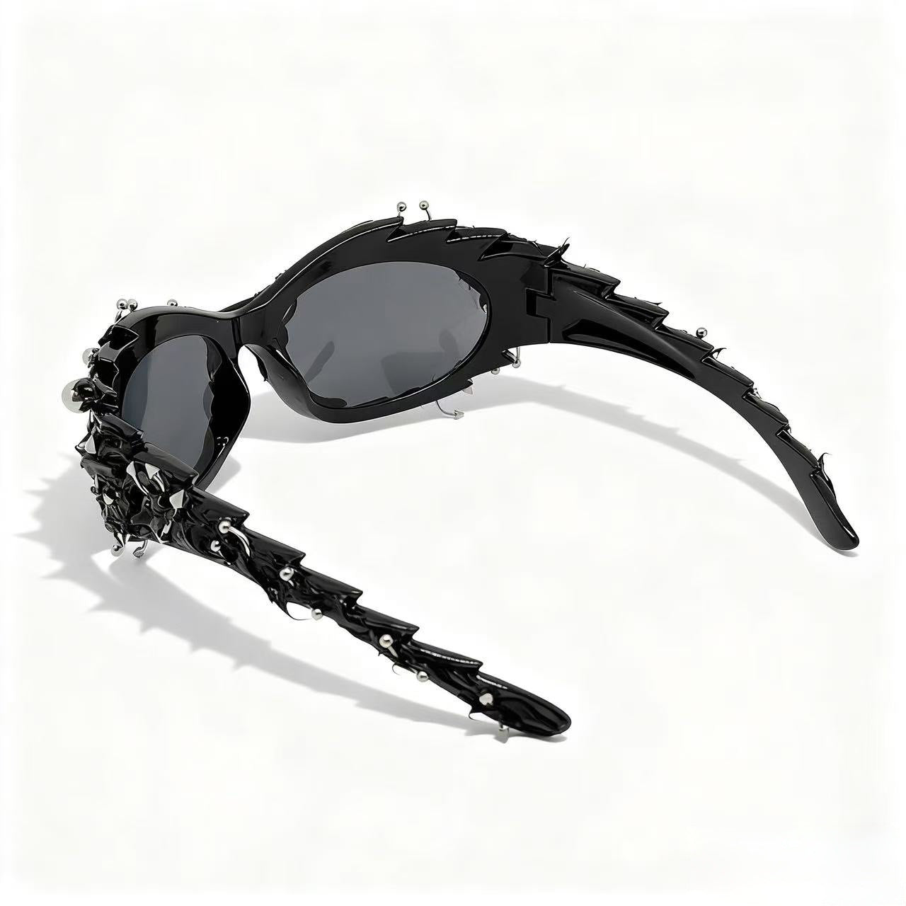 Damen extravagante Designer-Sonnenbrille mit auffälligem Schmuckrahmen Karnz