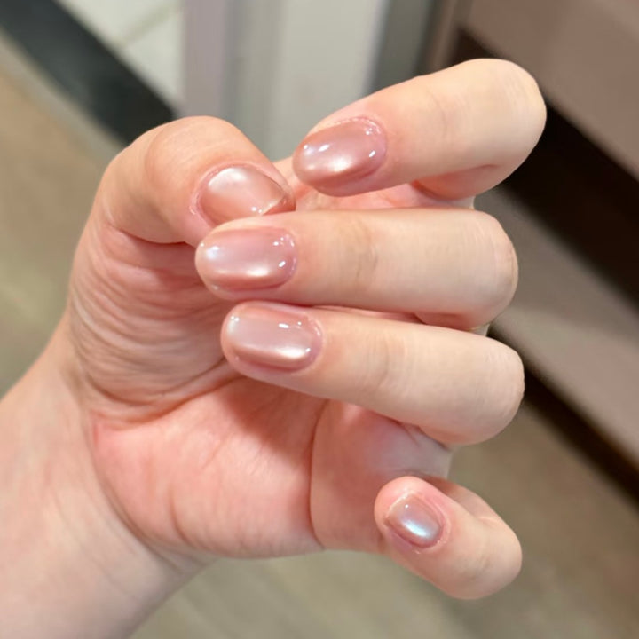 Kunstnägel mit Elegantem Glanz-Effekt Karnz