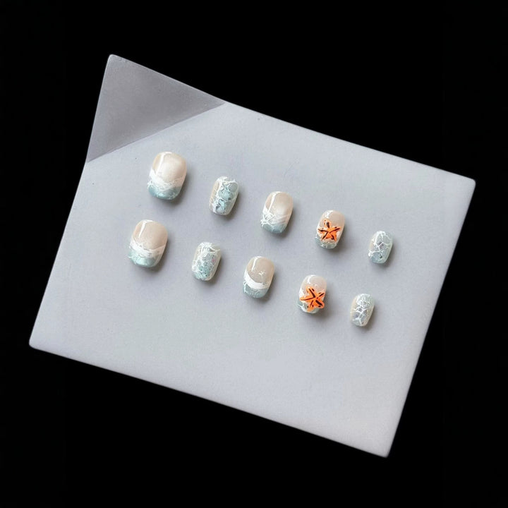 Elegantes Press-On Nagelkunst-Set mit ozean-inspiriertem Design