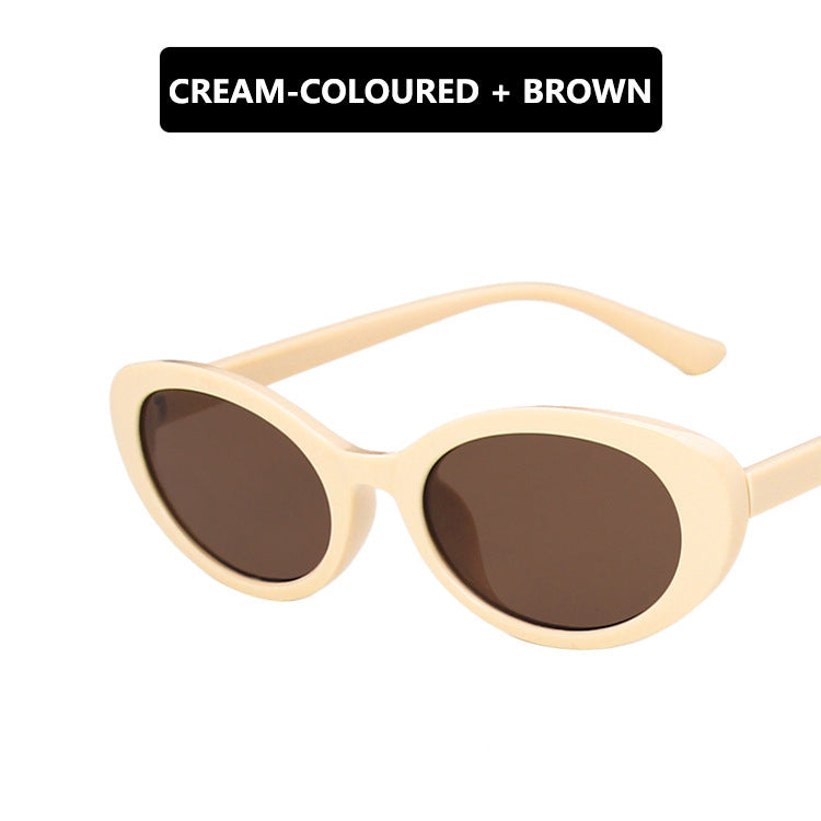 Damen Cat-Eye Sonnenbrille mit transparentem Rahmen und gradienten Gläsern Karnz
