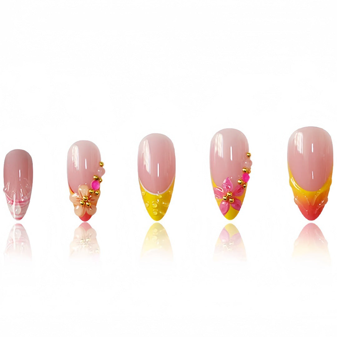 Dekorative Nagelkunst Karnz