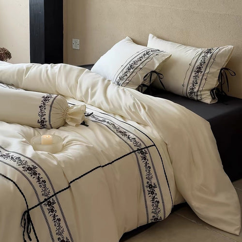 Luxuriös gesticktes Baumwoll-Bettbezug-Set mit Bolster und Kissenbezügen mit Bindeband