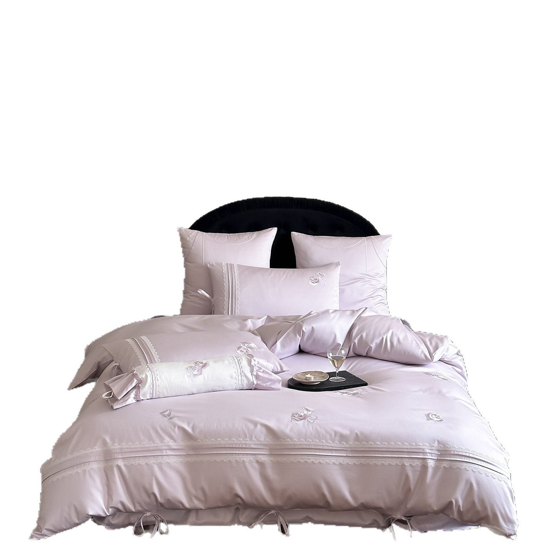 Luxuriöses Satin-Eingesticktes Rosen-Duvetbezug-Bettwäsche-Set mit Spitzenbesatz-Kissenhüllen und dekorativem Bolster