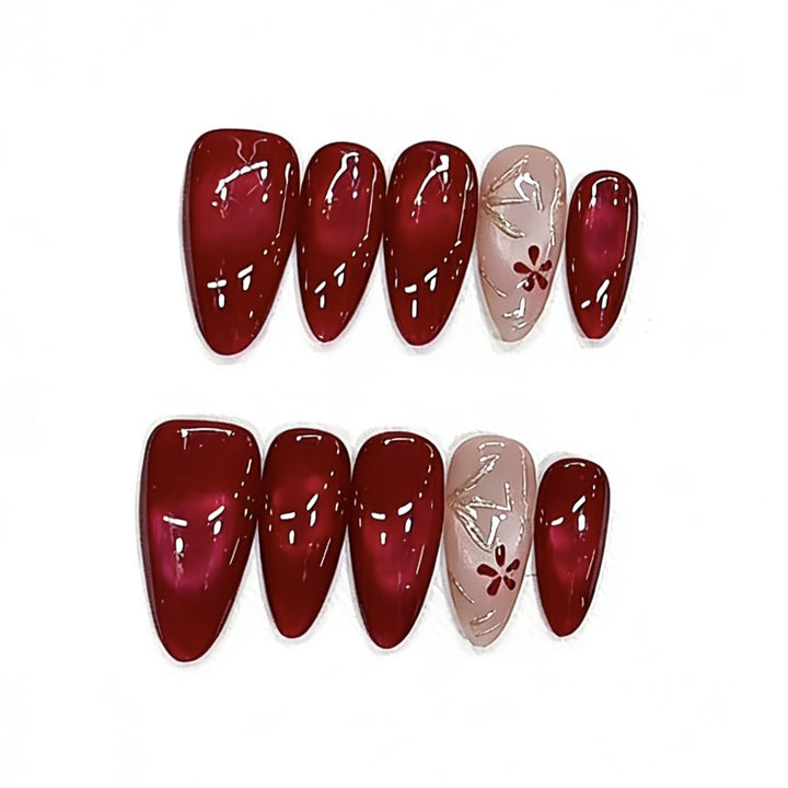 Elegantes rotes Press-On-Nagelkunst-Set Karnz