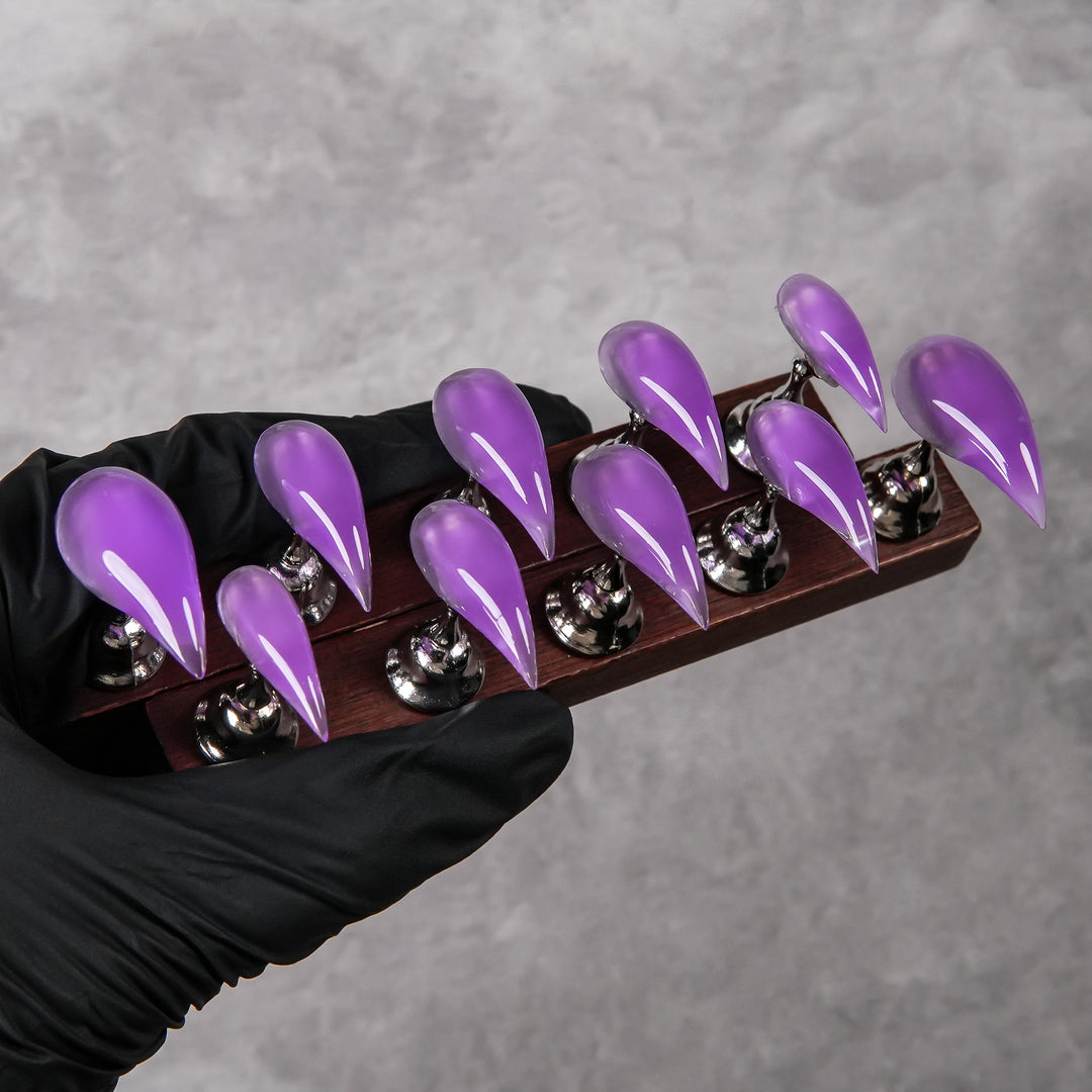 Stiletto-förmige Press-On Nagelset mit glänzendem Finish