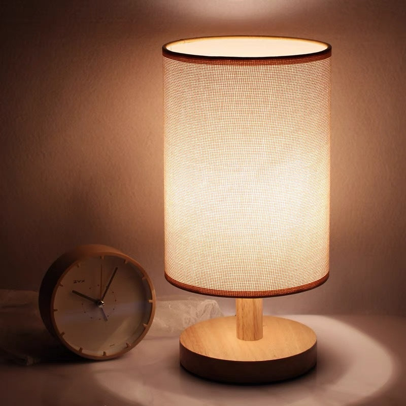 Zeitgenössische stilvolle Tischlampe