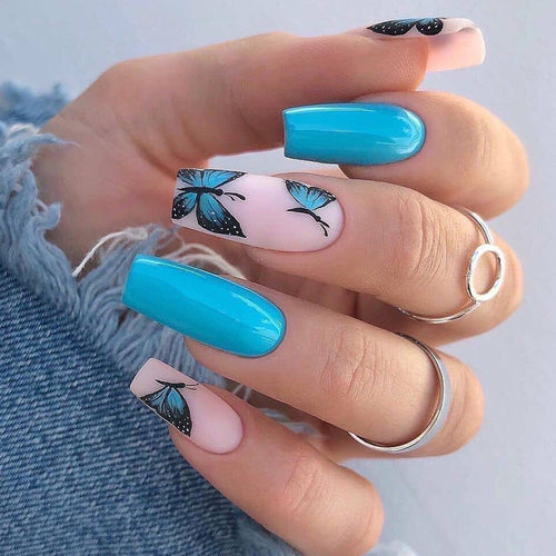 Kunstvolle Nagelverlängerungen mit Butterfly-Motiv Karnz