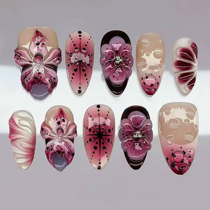 Blumenverzierte Press-On Nagelkunst Set