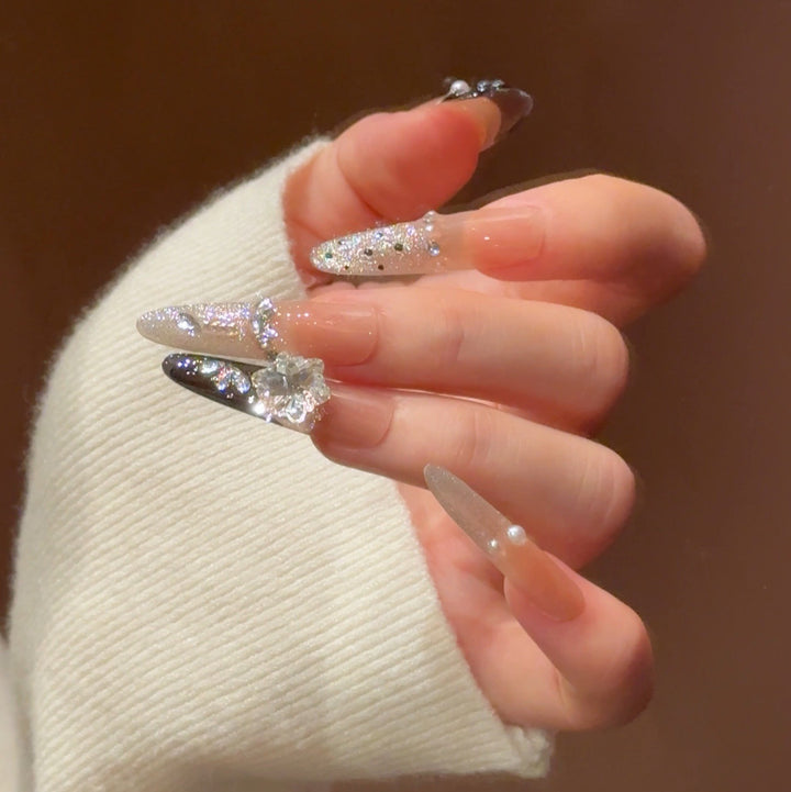 Premium Glitzernde Press-On Nagelverlängerungen Karnz