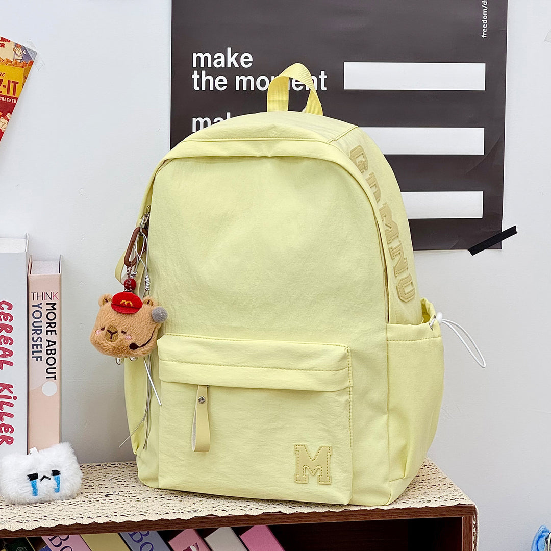 Stylischer Canvas-Rucksack mit plüschigem Schlüsselanhänger Karnz