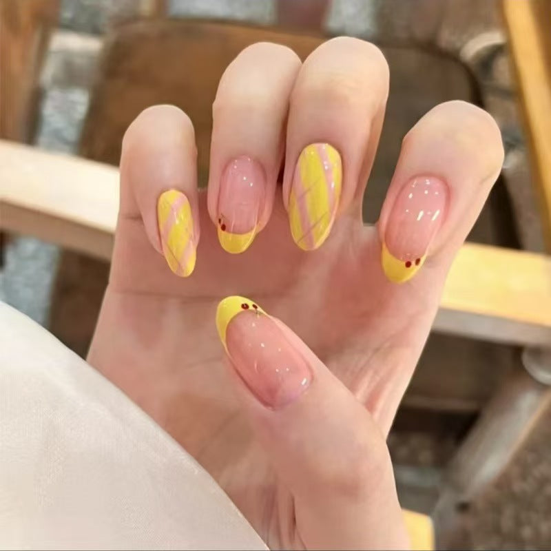 Glamouröse Kunstnägel mit Sternenhimmel-Design Karnz