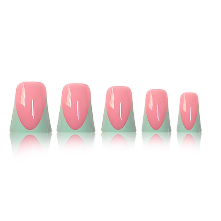 Stylische French Tip Press-On Nägel mit anpassbarem Design Karnz