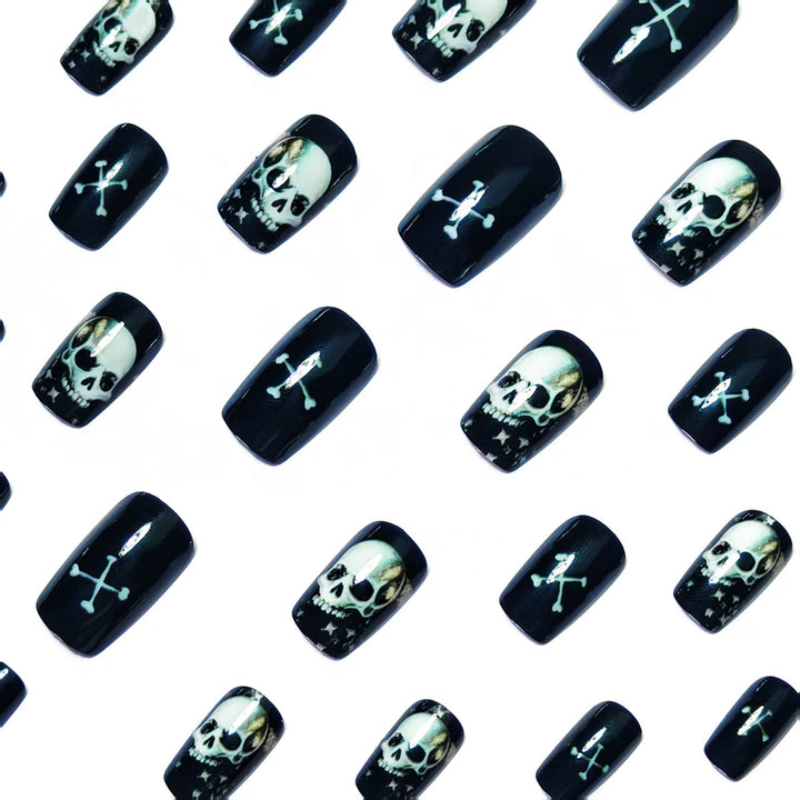 Kreative Kunstnägel Im Totenkopf-Design Karnz