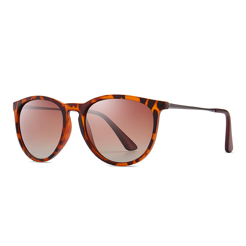 Damen modische und elegante Sonnenbrille mit hochwertigem Kunststoffrahmen und verspiegelten Gläsern Karnz