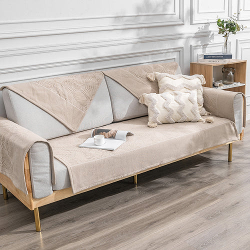 Gestepptes Sofaschutz-Set Karnz