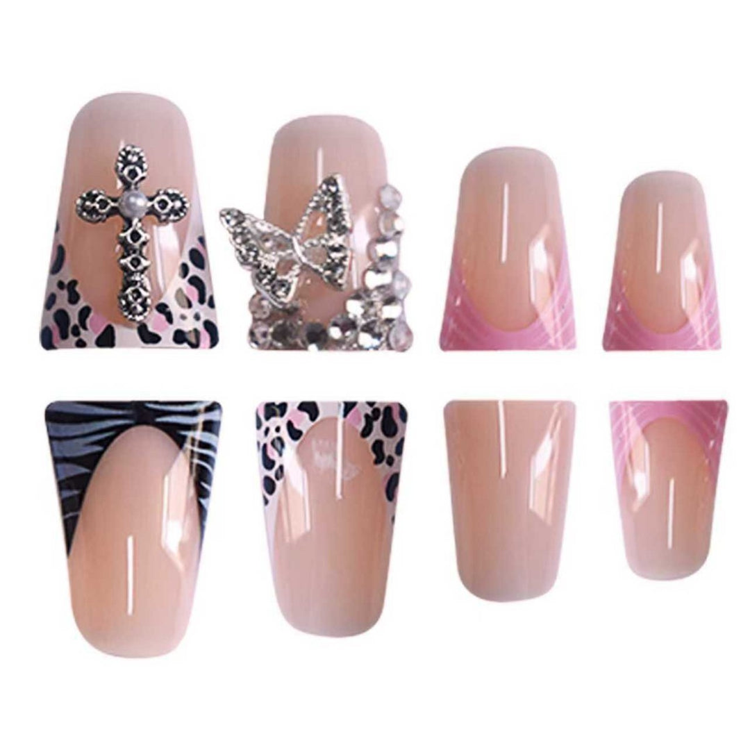 Künstlerisches Nageldesign Extensions Karnz