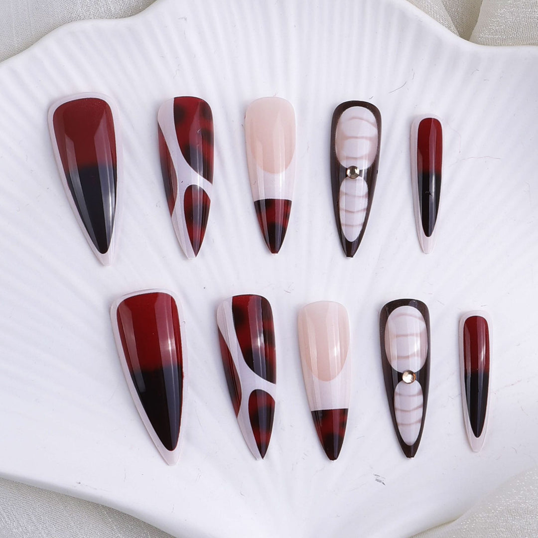 Künstlerische Stiletto-Nagelverlängerungen