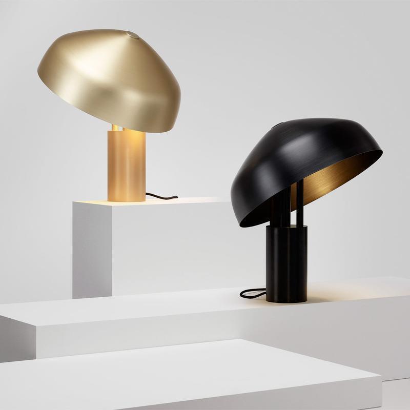 Moderne Metall Tischlampe