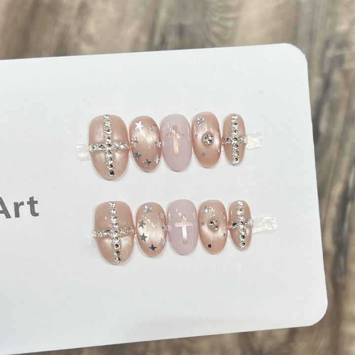 Dekoratives Press-On Nagelkunstset mit Stern- und Kreuzdesigns Karnz