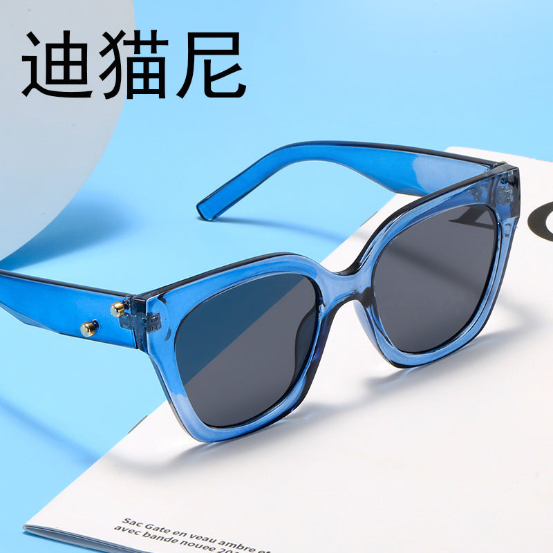 Damen extravagant gestaltete Sonnenbrille Karnz