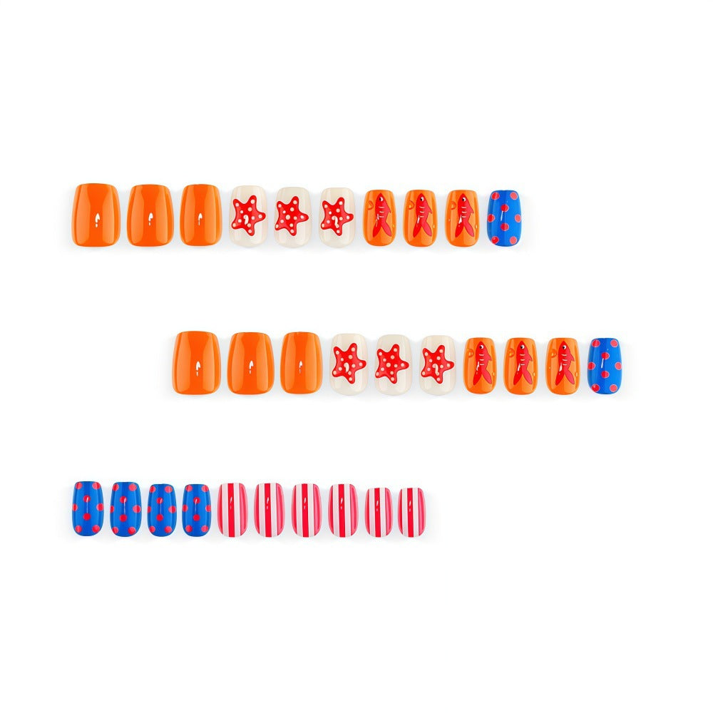 Kunstnagelset mit Maritimen Motiven Karnz