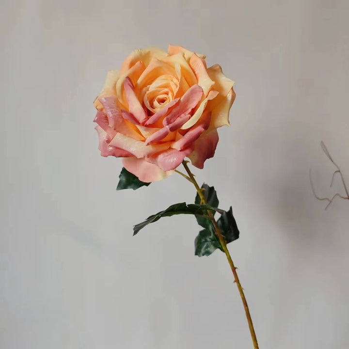 Realistische Lebensgroße Künstliche Rosenstängel