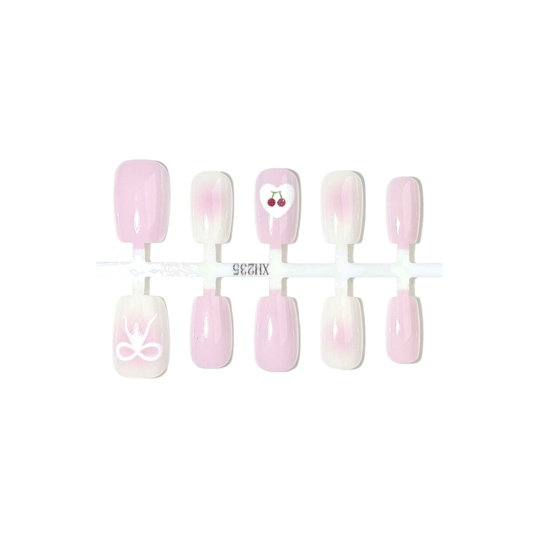 Dekoratives Press-On Nagelkunst-Set mit einzigartigen Designs