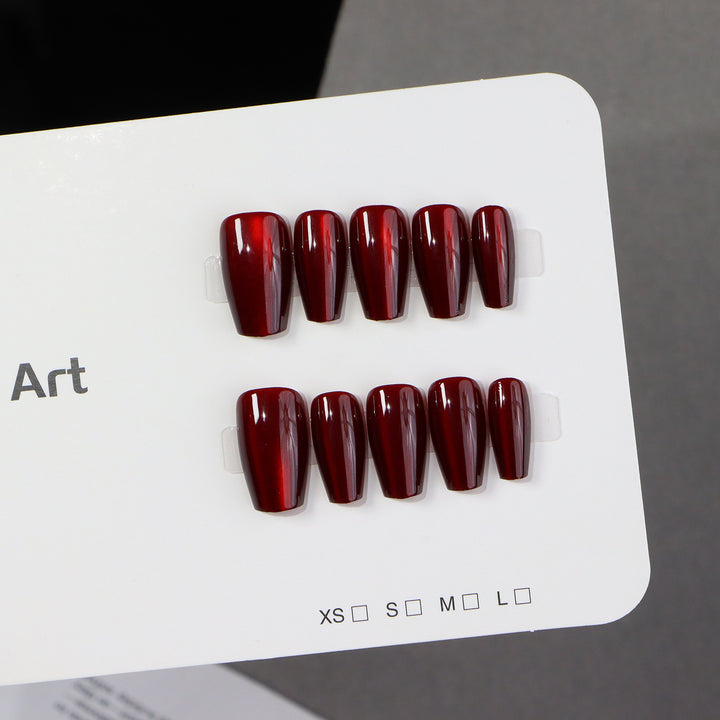 Glänzendes Stiletto Press-On Nagelkunst Set Karnz