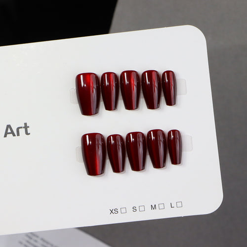 Glänzendes Stiletto Press-On Nagelkunst Set Karnz