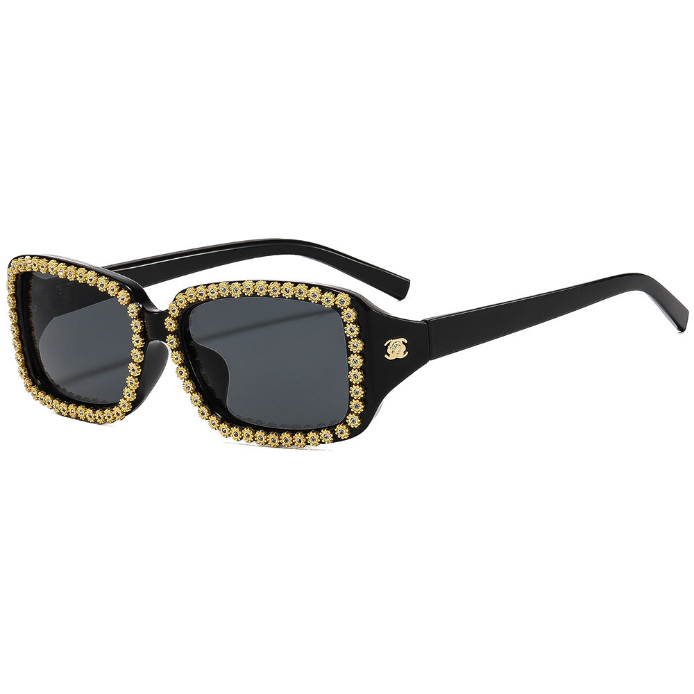 Damen Sonnenbrille mit glamourösem Strassrahmen Karnz