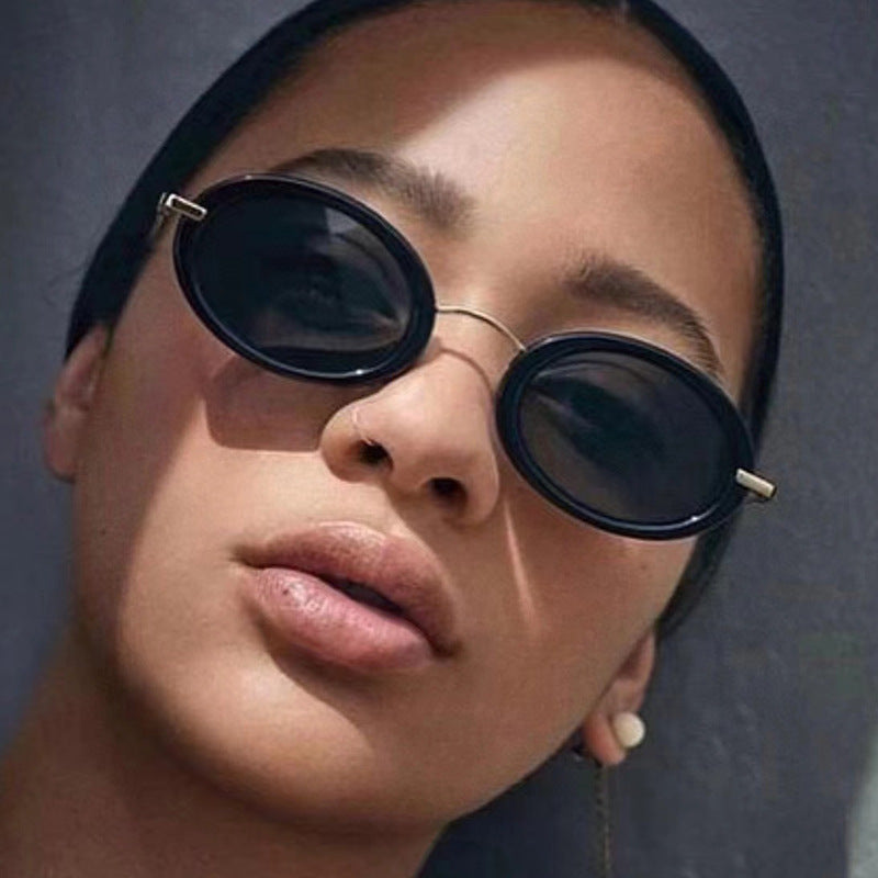 Damen modische Sonnenbrille im eleganten Ovaldesign Karnz