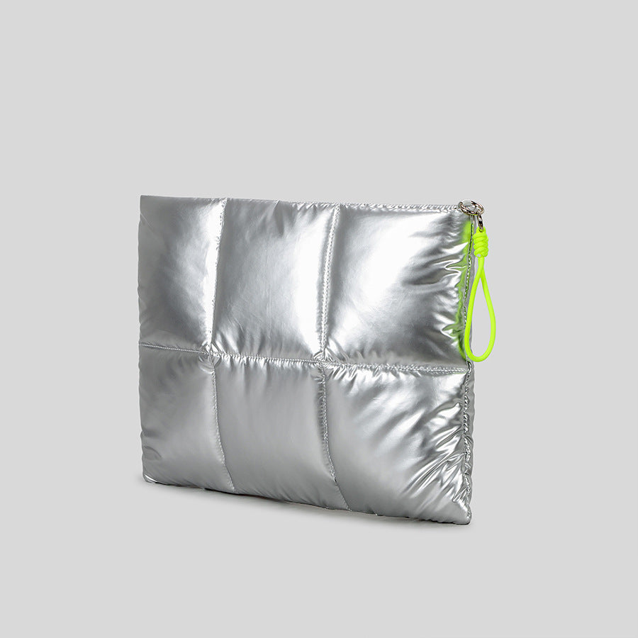 Gepolsterte Tech Clutch Tasche