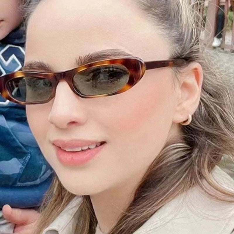 Damen modische Cat-Eye Sonnenbrille mit UV-Schutz und zeitgemäßem Design Karnz
