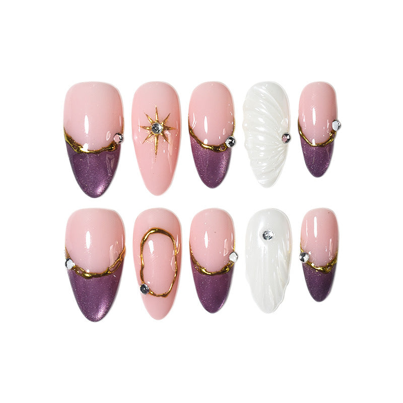 Elegante skulptierte Nagelkunst Karnz