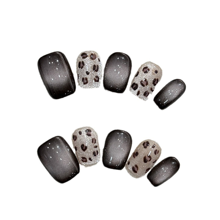 Kunstnägel Im Eleganten Animal-Print Design Karnz