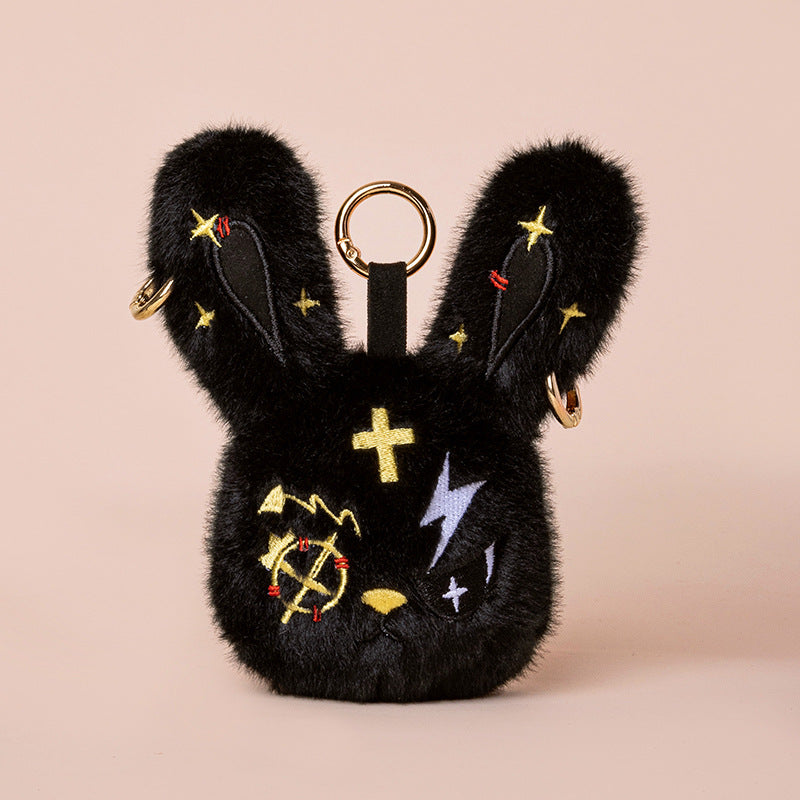 Faux-Fur Bunny Charm Schlüsselanhänger mit gesticktem Patchwork-Gesicht und goldenem Metallring Karnz