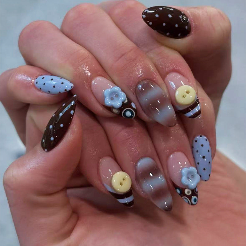 Künstlerische Nageltips Kollektion Karnz