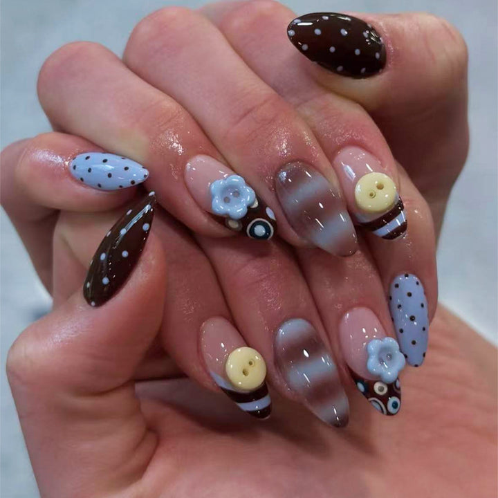 Künstlerische Nageltips Kollektion Karnz