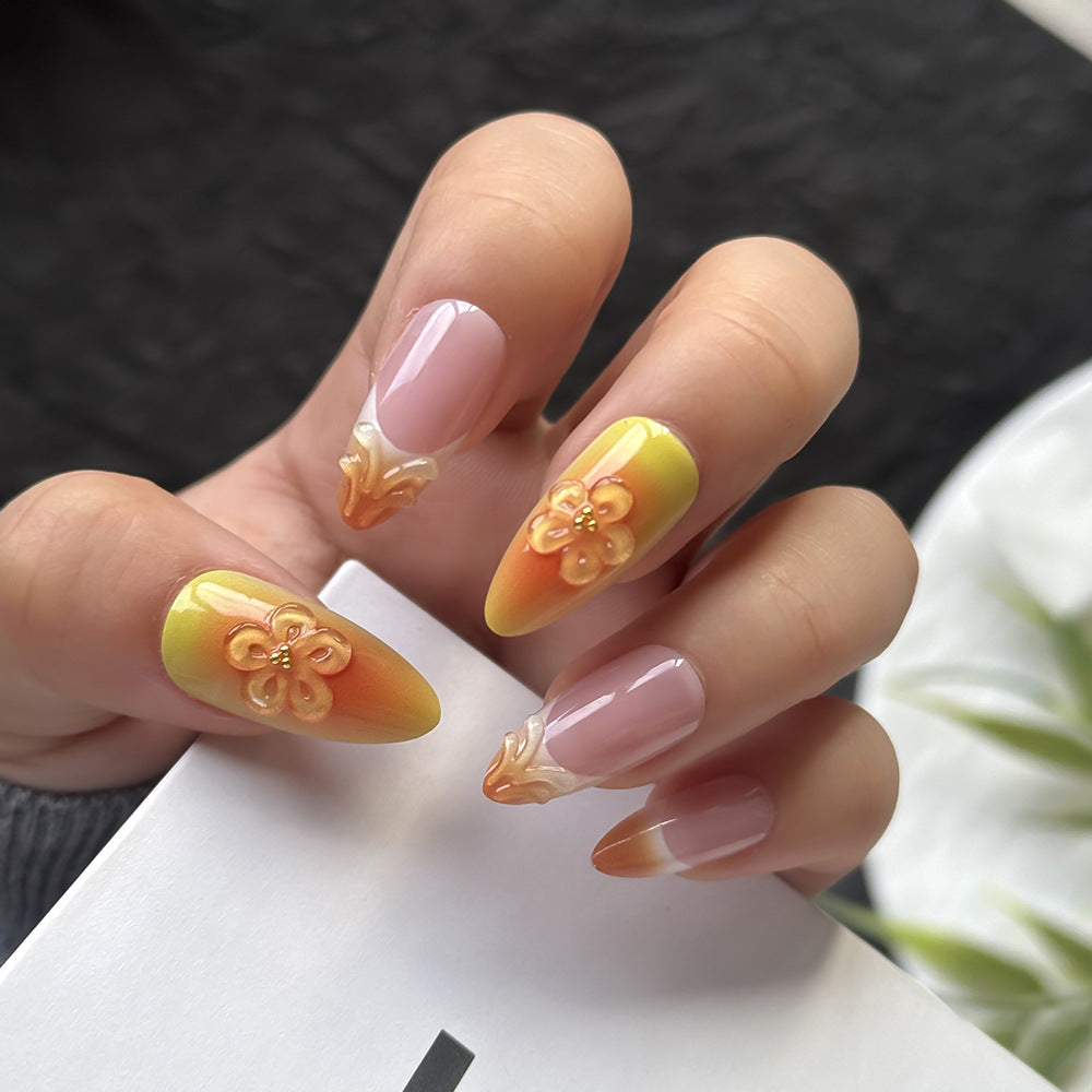 Elegantes florales Drucknagel-Set Karnz