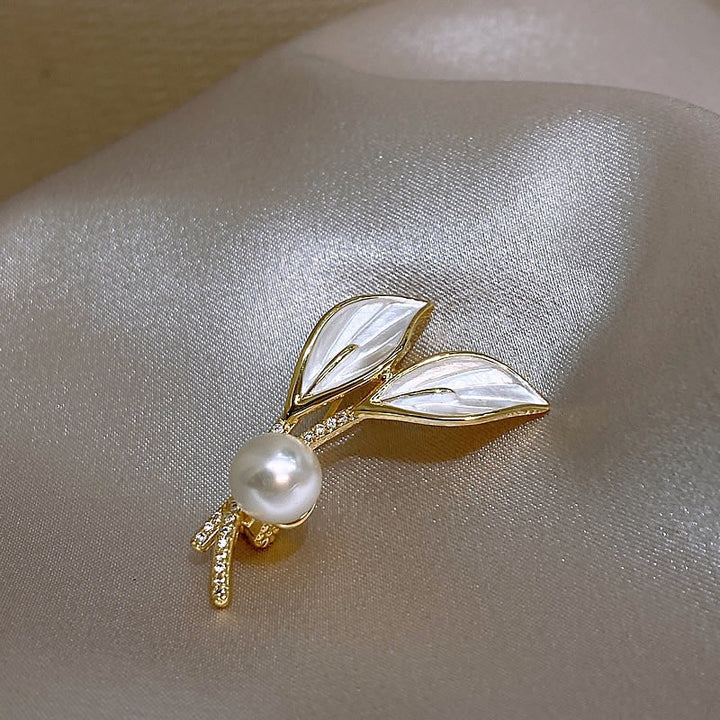 Elegante Brosche mit Perl- und Strassdetails Karnz