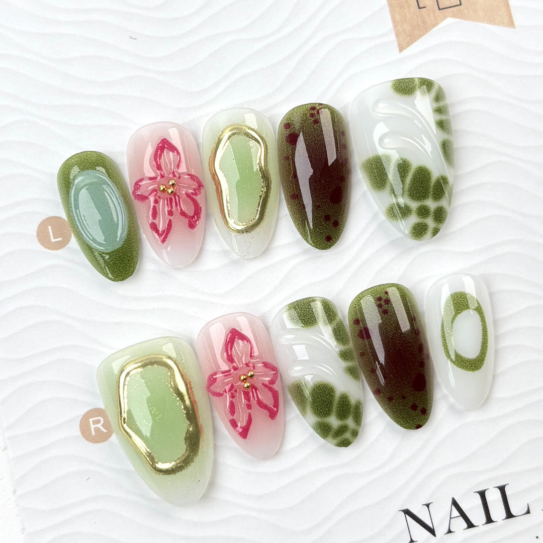 Künstlerisches Floral Press-On Nageldesign Set