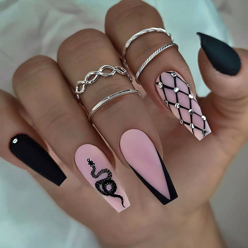 Glamouröse Glitzer-Stiletto Press-On Nägel Karnz