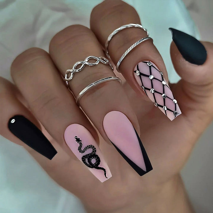 Glamouröse Glitzer-Stiletto Press-On Nägel Karnz