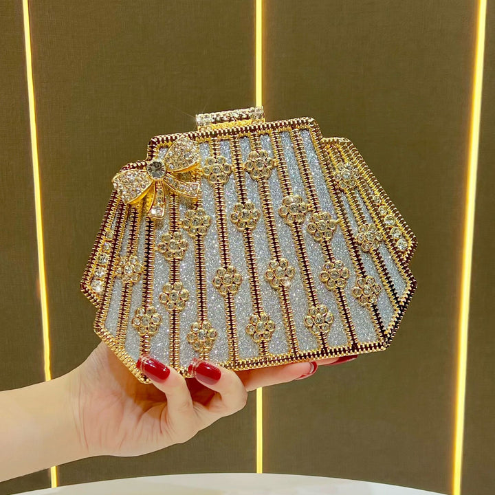 Glamouröse mit Strass verzierte Abend-Clutch