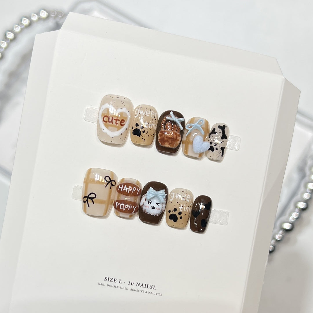 Verspielt handgemaltes Press-On-Nagelset