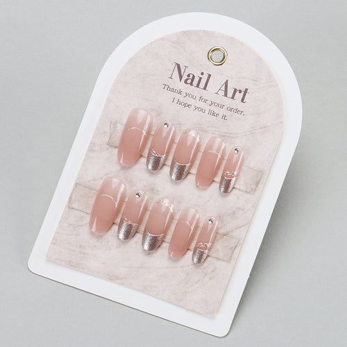 Elegantes Press-On-Nagel-Set mit glitzernden Spitzen Karnz