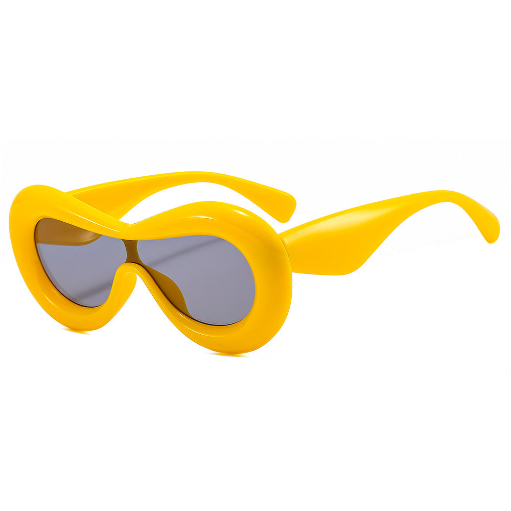 Damen modische Sonnenbrille mit nostalgischem Schwung Karnz