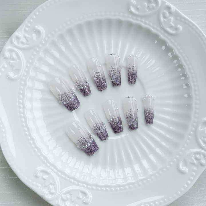 Glamouröser Gradient Druck-On Nägel Set mit Strassakzenten