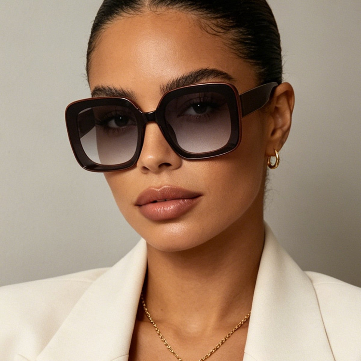 Damen quadratische Sonnenbrille mit innovativem transparenter Rahmendesign Karnz