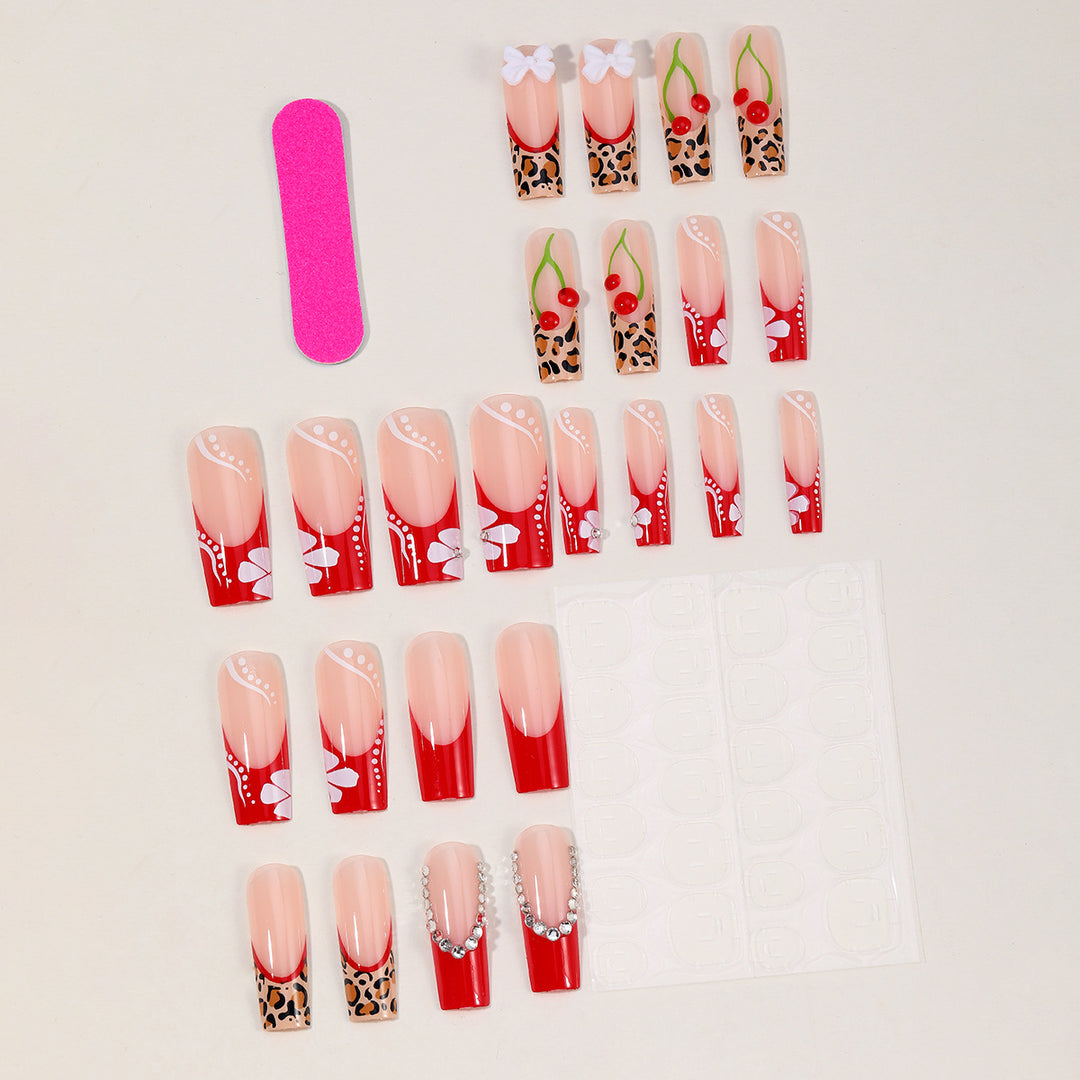 Dekorative Stiletto Nagelkunst Karnz